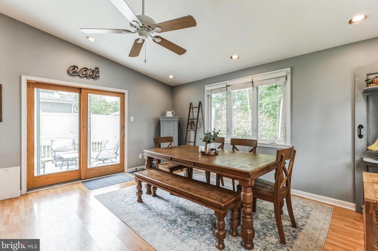 810 Scotia Rd, Philadelphia PA 19128-1231 exterior