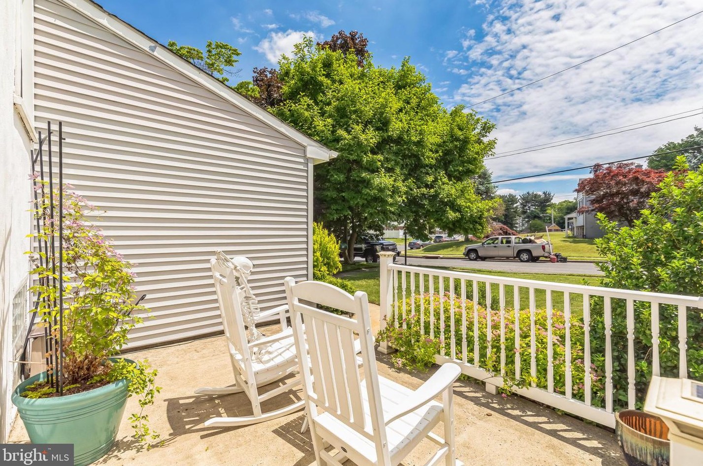 810 Scotia Rd, Philadelphia PA 19128-1231 exterior