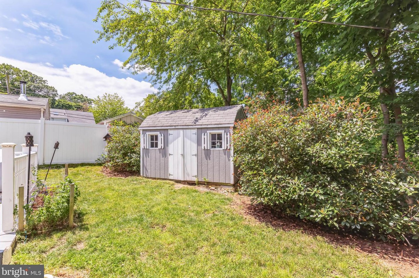 810 Scotia Rd, Philadelphia PA 19128-1231 exterior