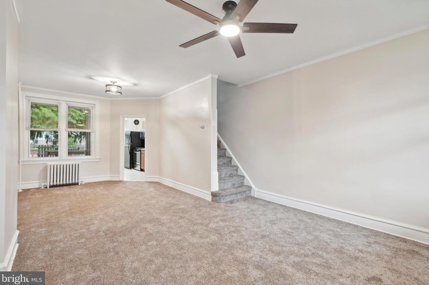 6122 Walker St, Philadelphia, PA 19135