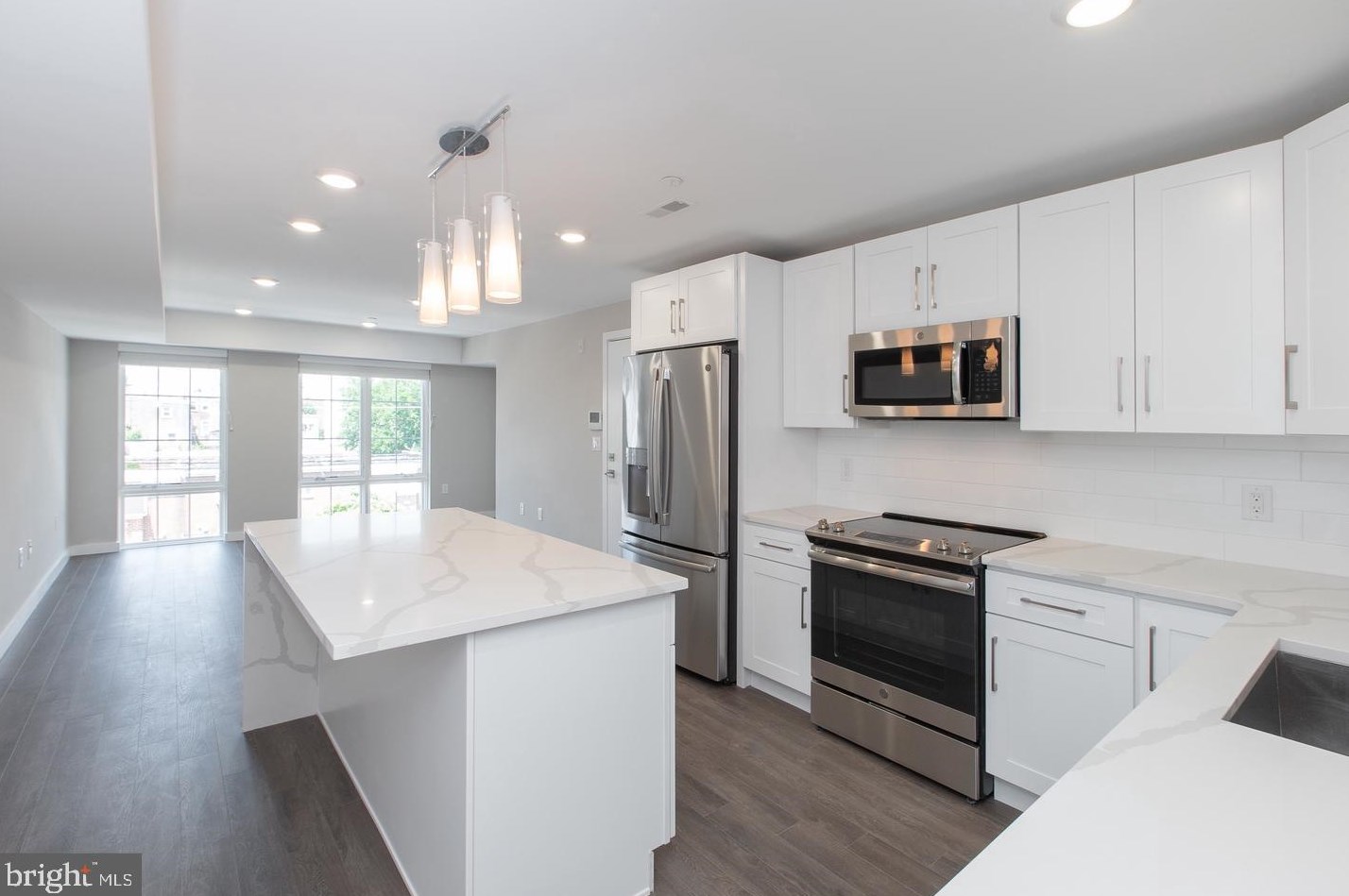 729 N 20th St #3, Philadelphia, PA 19130