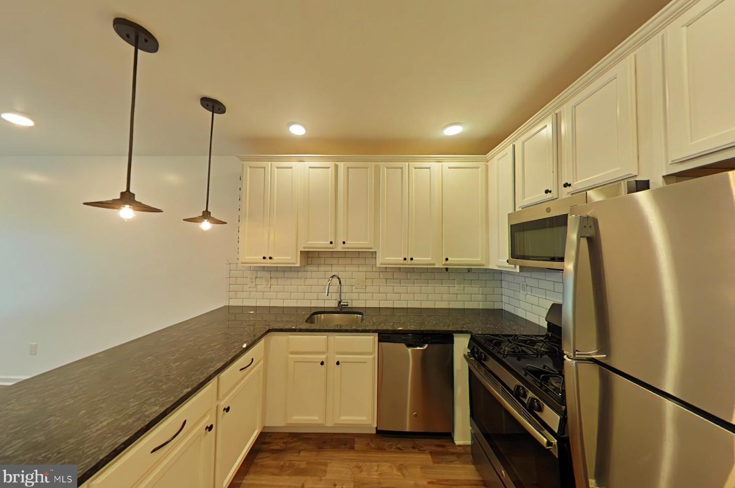 6619 Ridge Ave #202, Philadelphia, PA 19128