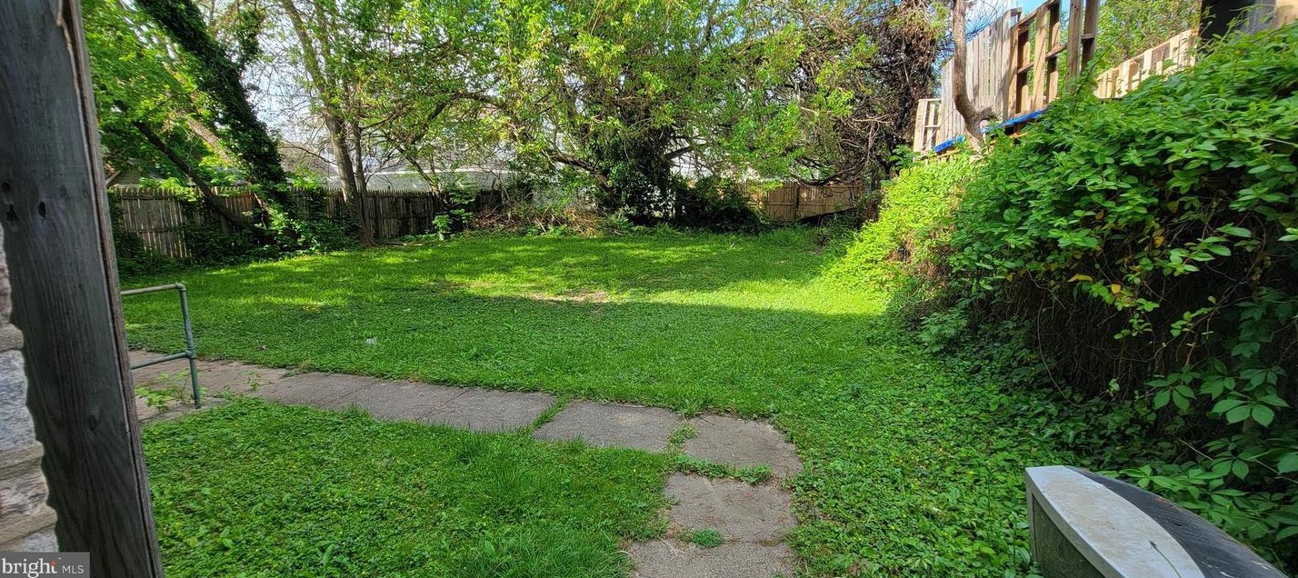 431 Sanger St, Philadelphia, PA 19120-1702