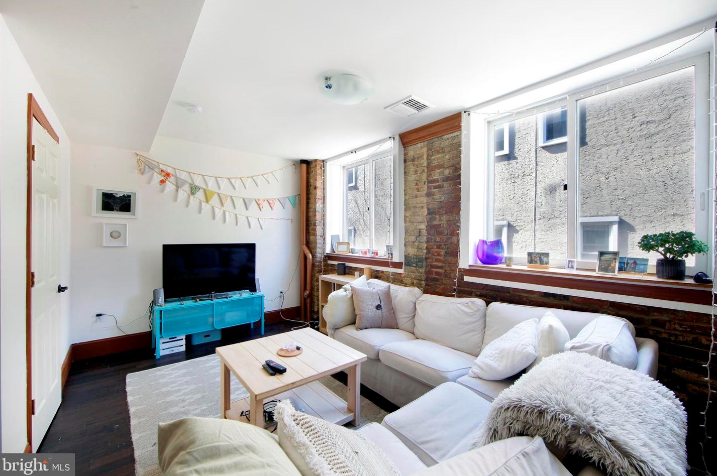 443 Fairmount Ave #b, Philadelphia, PA 19123
