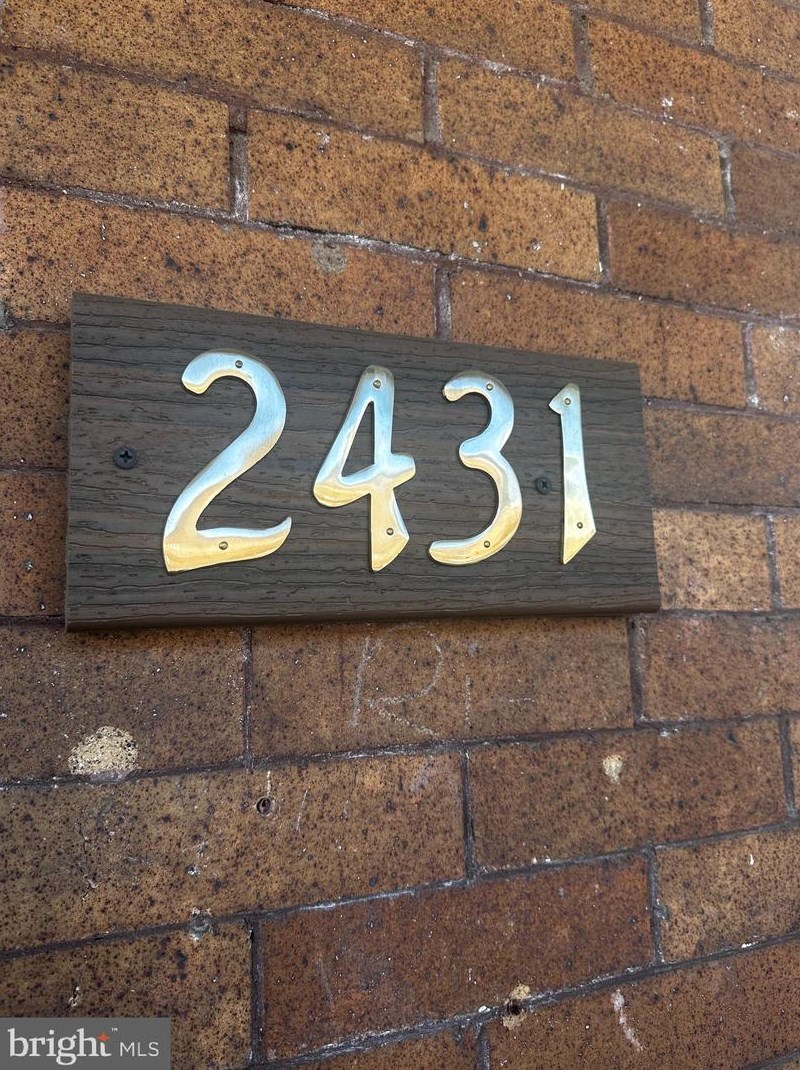 2431 S 5th St, Philadelphia, PA 19148