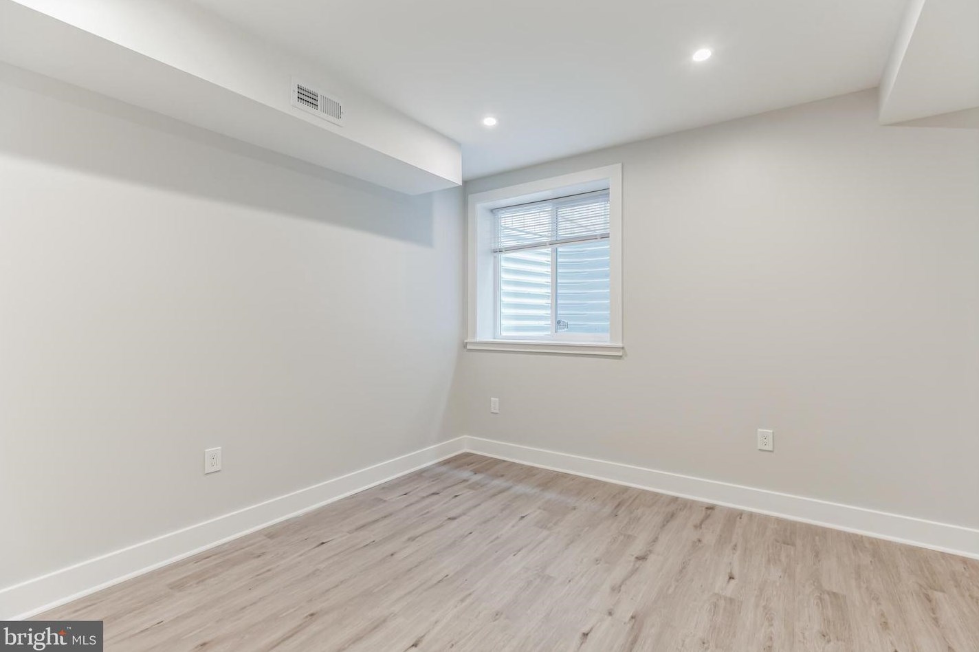 1303 25th St, Philadelphia PA  19121-4713 exterior