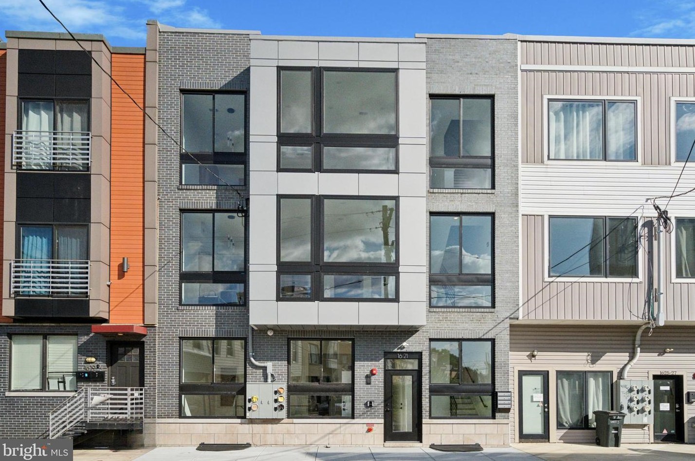 1621 Point Breeze Ave, Philadelphia PA  19145-1326 exterior