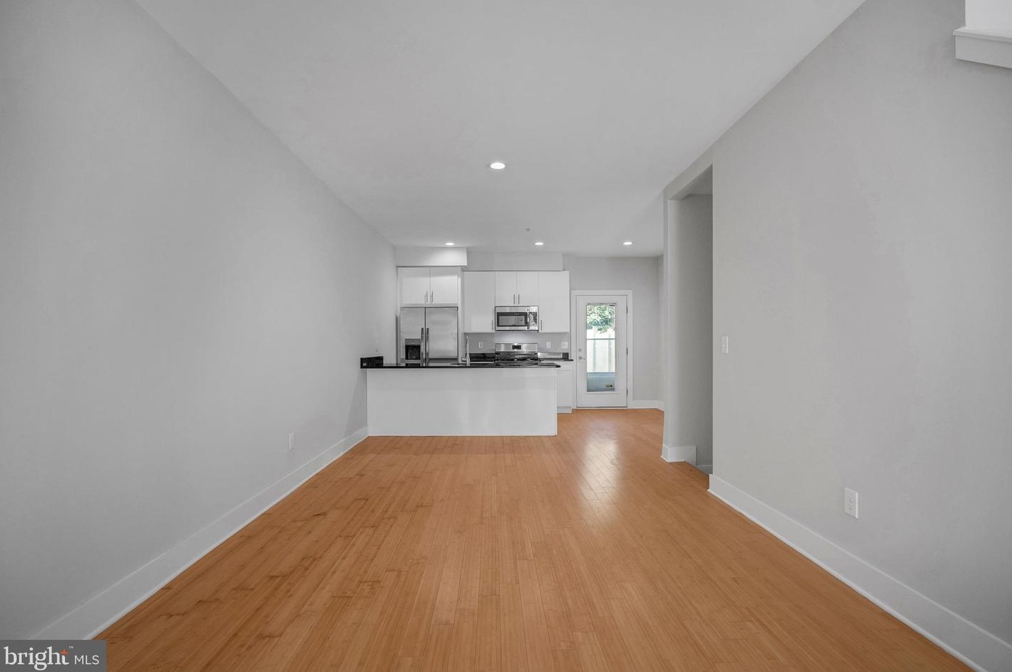 511 Budd St, Philadelphia, PA 19104-1762