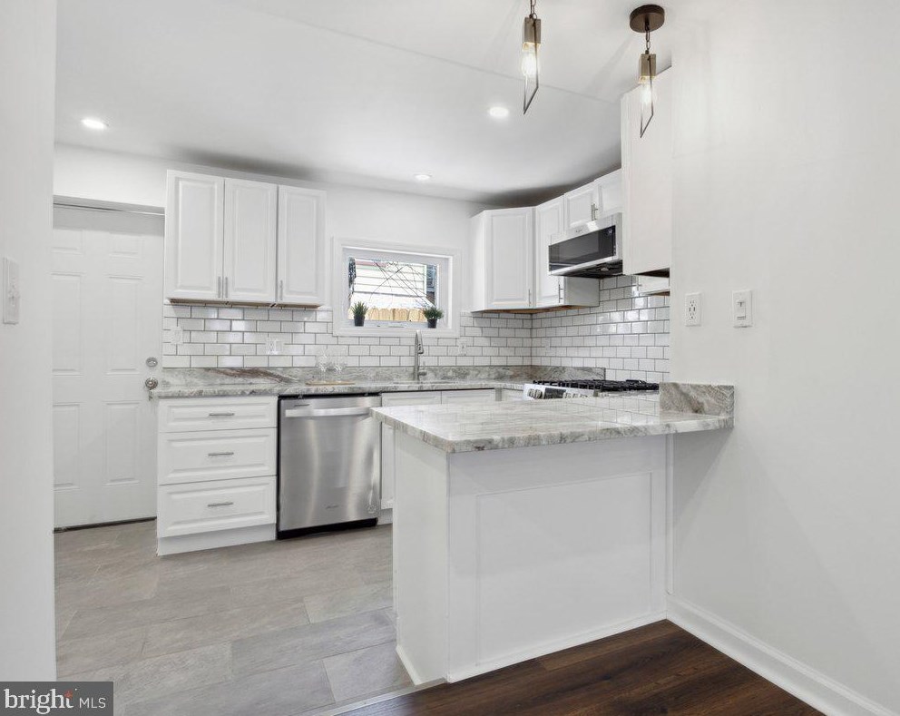 421 Tree St, Philadelphia PA  19148-5706 exterior