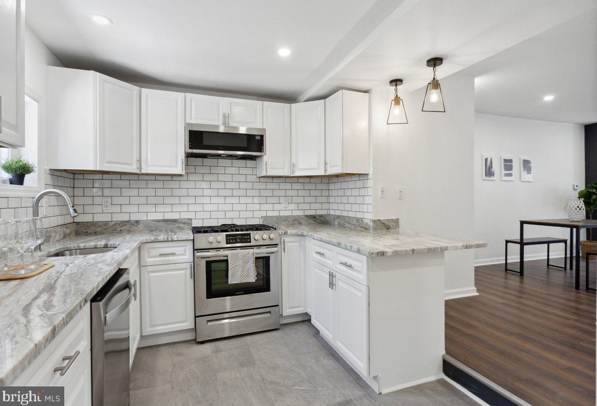 421 Tree St, Philadelphia PA  19148-5706 exterior