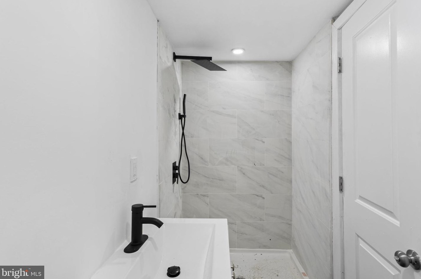 1610 Erie Ave, Philadelphia PA 19140-3523 exterior