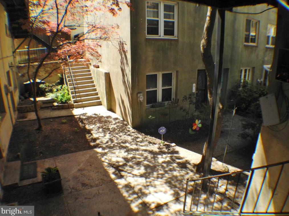 2304 Naudain St #d, Philadelphia, PA 19146
