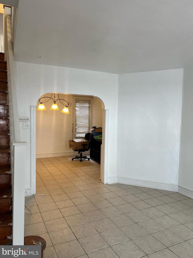 220 Sulis St, Philadelphia, PA 19120-3831