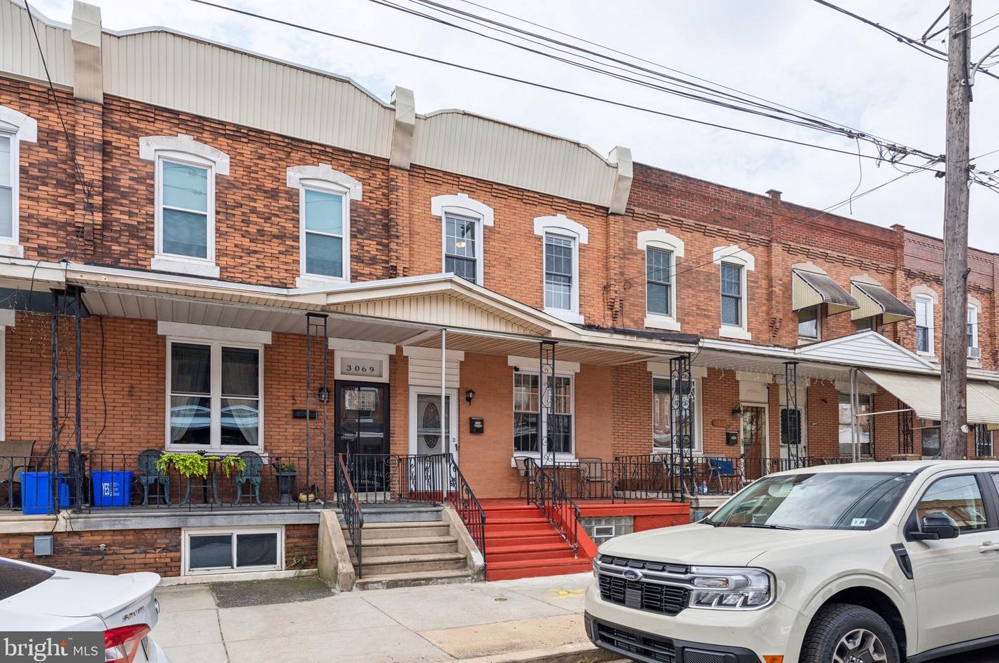 3067 Thompson St, Philadelphia, PA 19121-0044