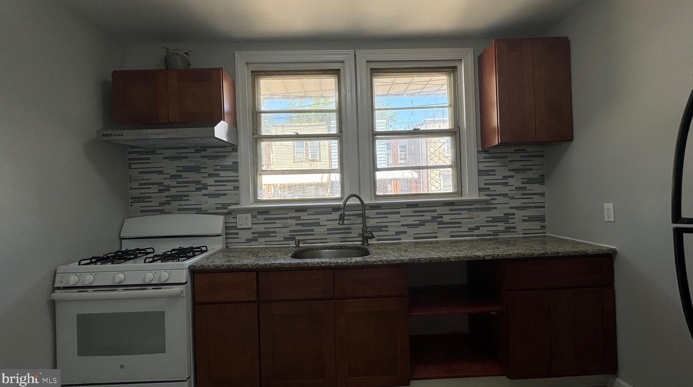 3411 Wellington St, Philadelphia PA  19149-1630 exterior