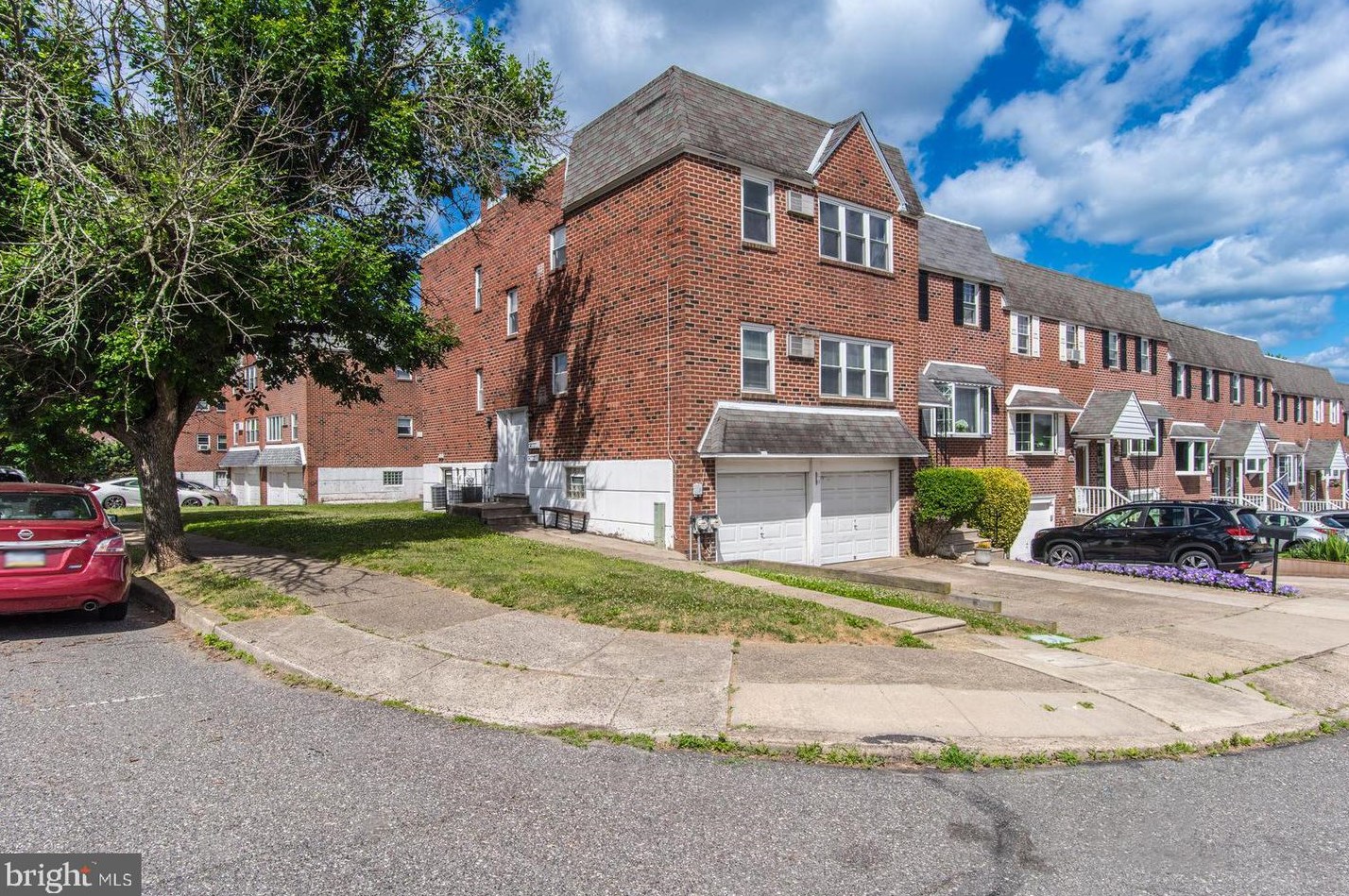 3998 Carteret Dr, Philadelphia, PA 19114-2006