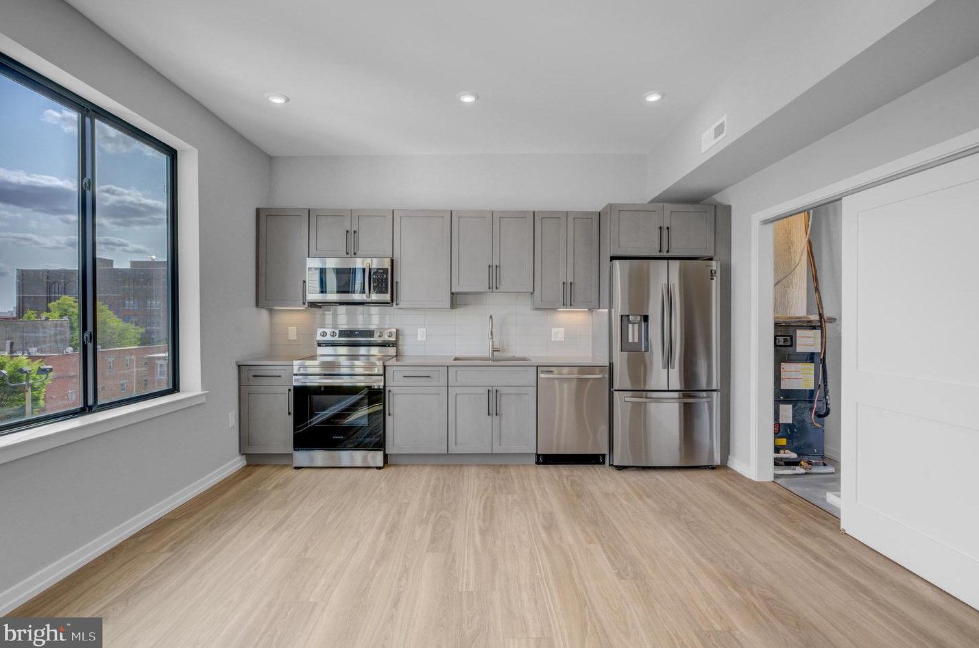 1205 S 15th St #4c, Philadelphia, PA 19146