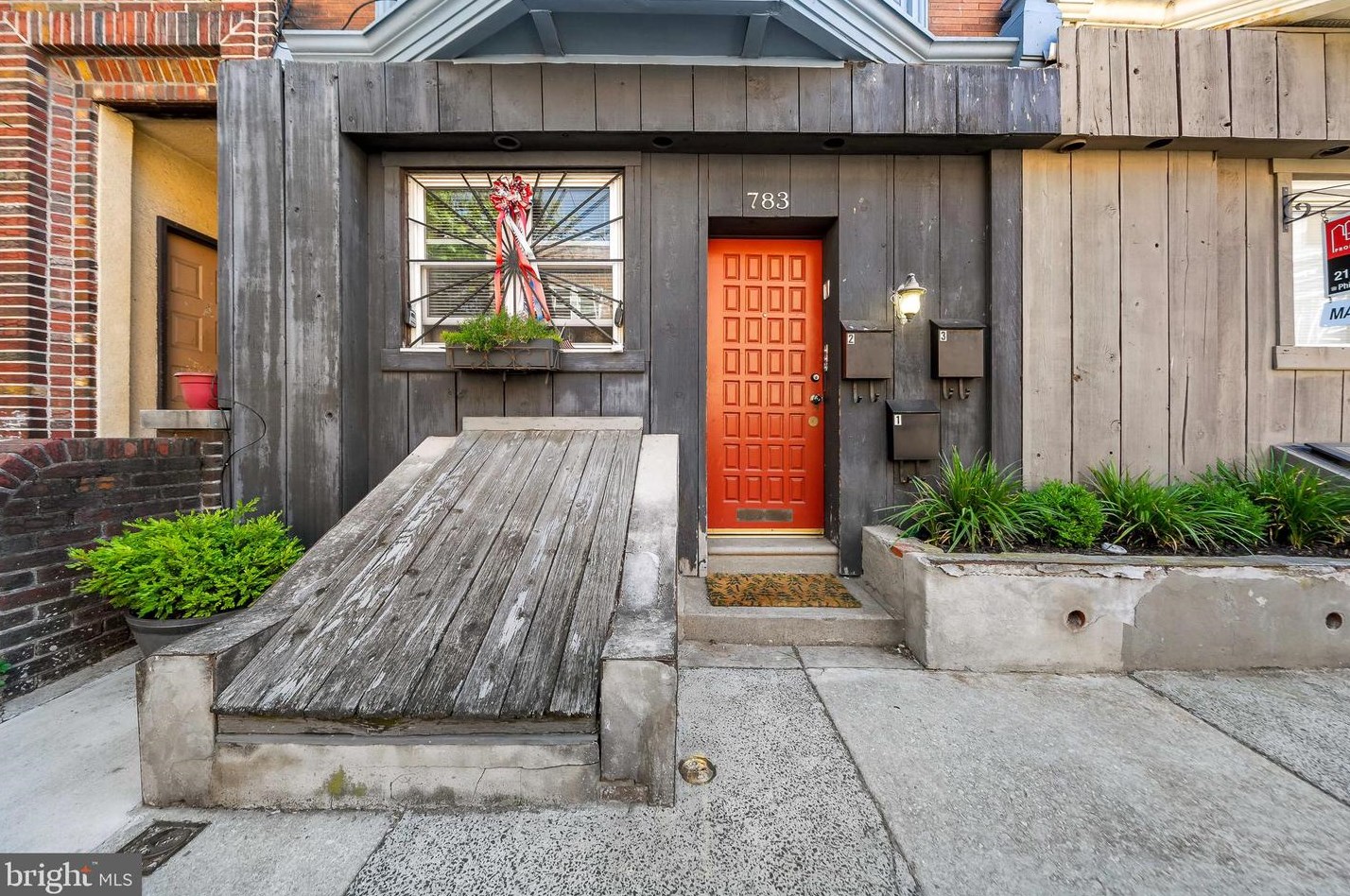 783 S 3rd St #2, Philadelphia, PA 19147