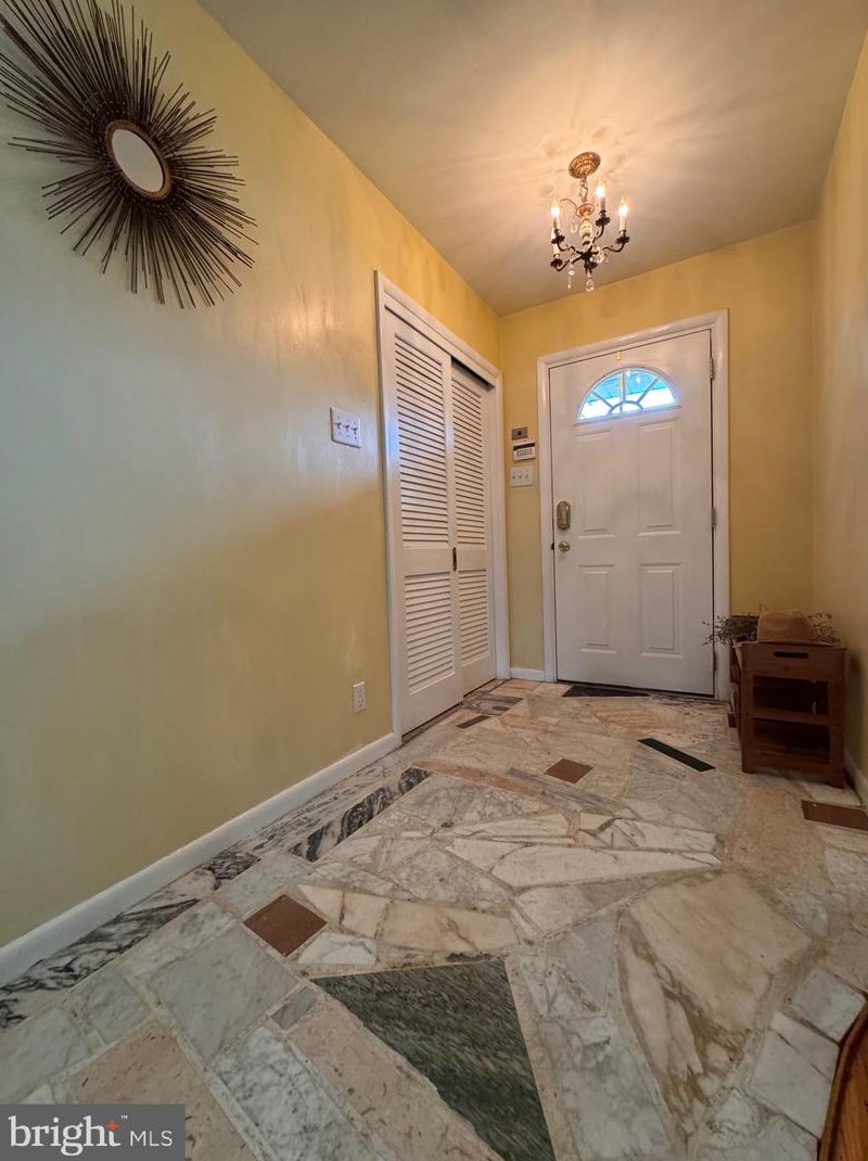 127 Alexis Ln, Philadelphia, PA 19115-3401