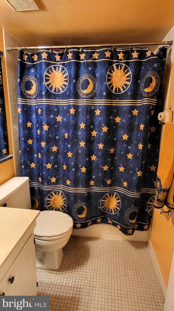 291 Shawmont Ave, Philadelphia PA  19128-4229 exterior