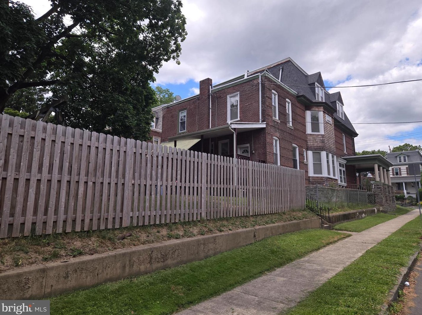 442 Mount Airy Ave, Philadelphia, PA 19119-1142