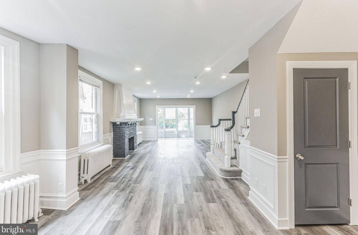 1531 Lindley Ave, Philadelphia PA  19141-1015 exterior