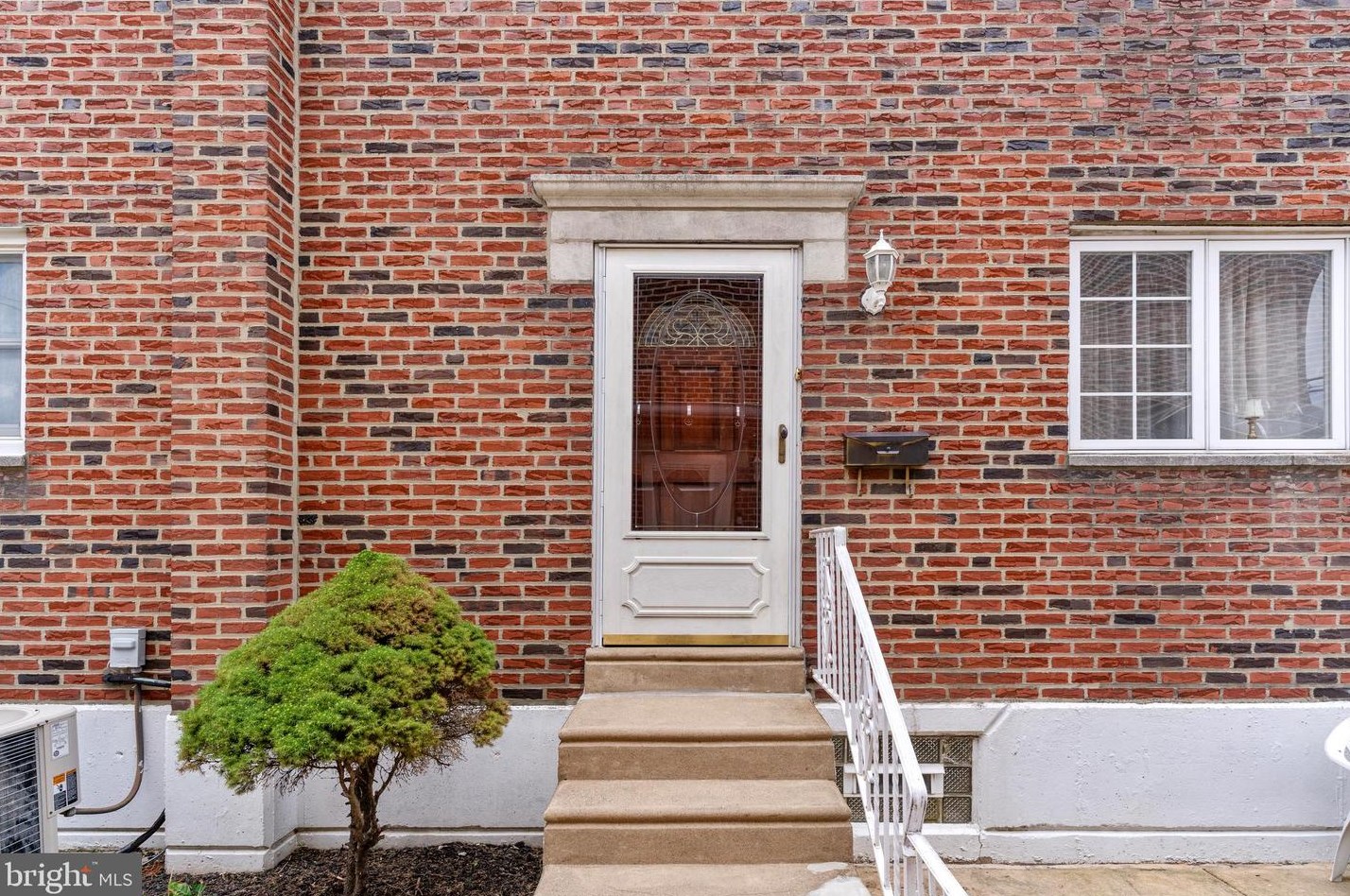 7502 Battersby St, Philadelphia, PA 19152