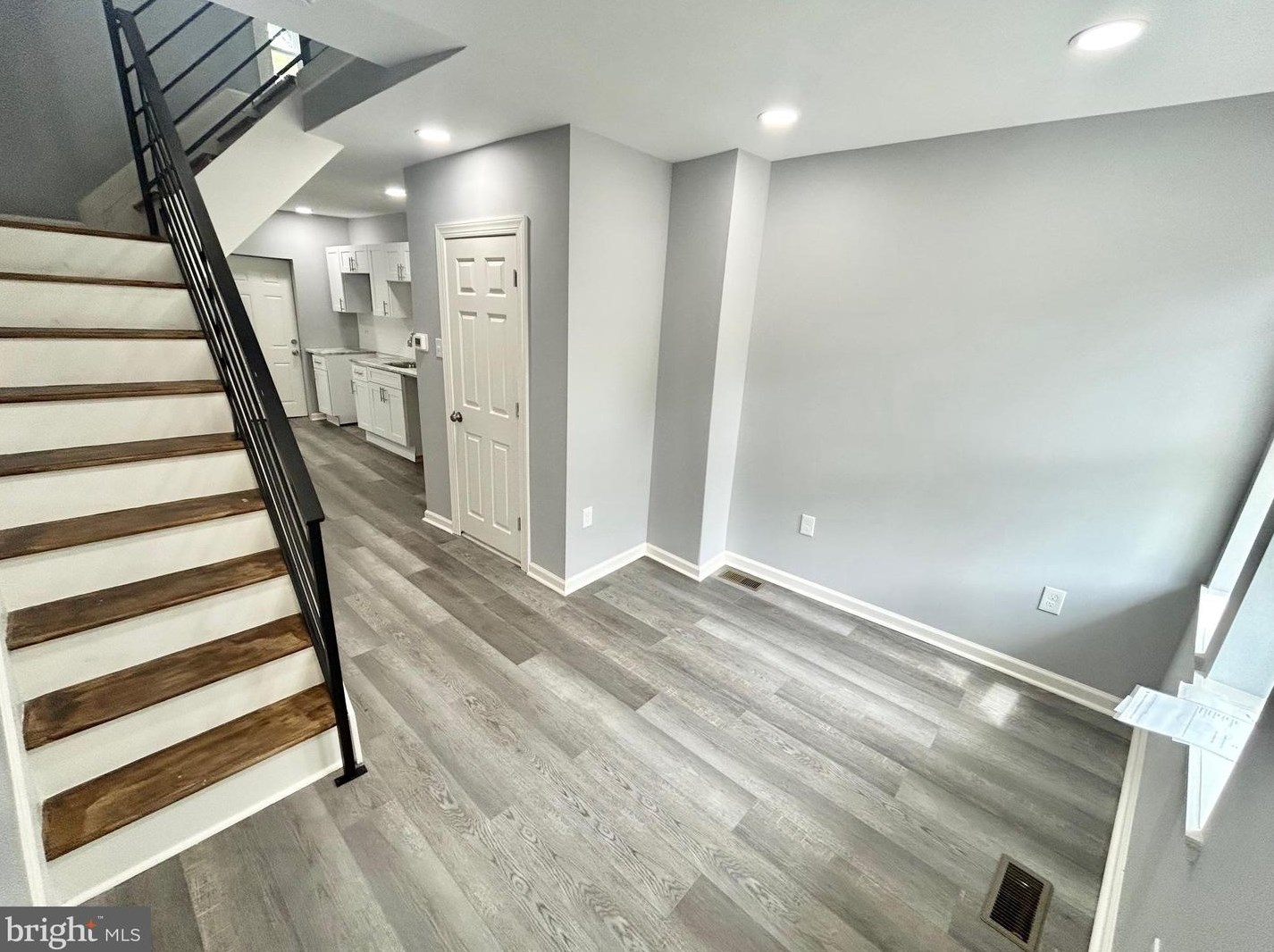5551 Heiskell St, Philadelphia, PA 19144-1336