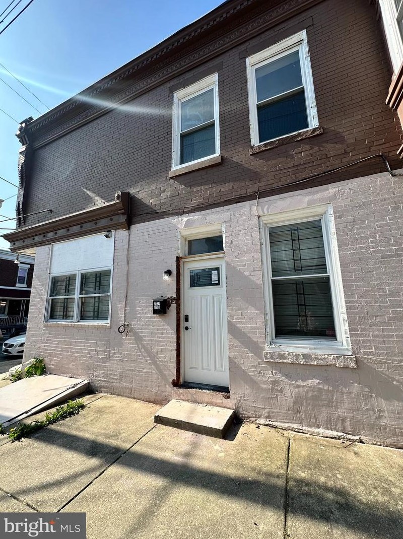 2324 N 25th St #2nd Floor, Philadelphia, PA 19132