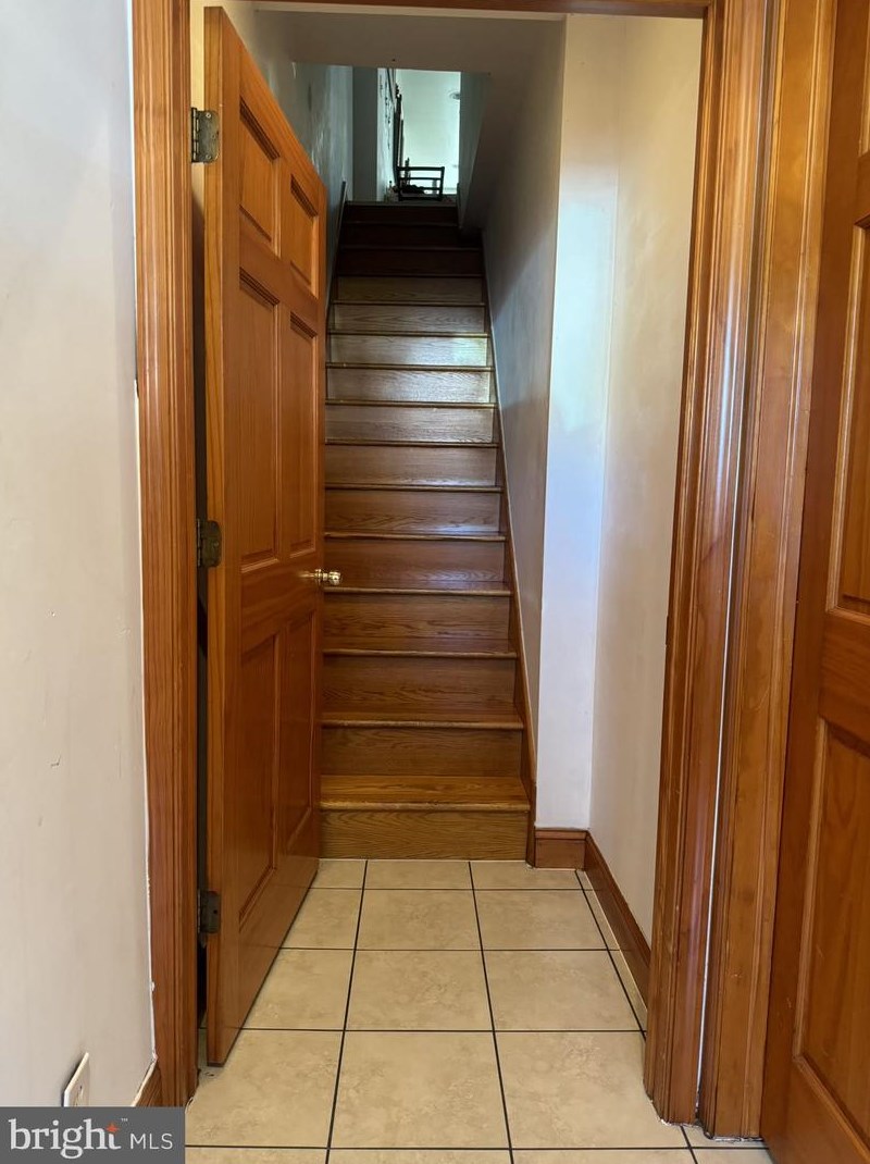 1154 S 6th St, Philadelphia, PA 19147