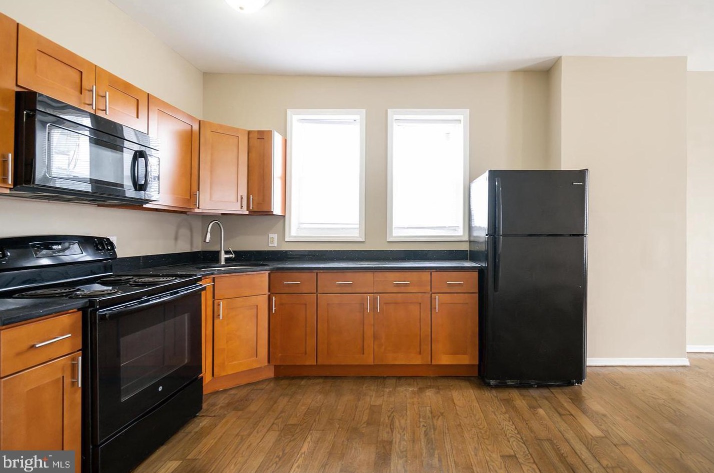 1410 N 21st St #4, Philadelphia, PA 19121