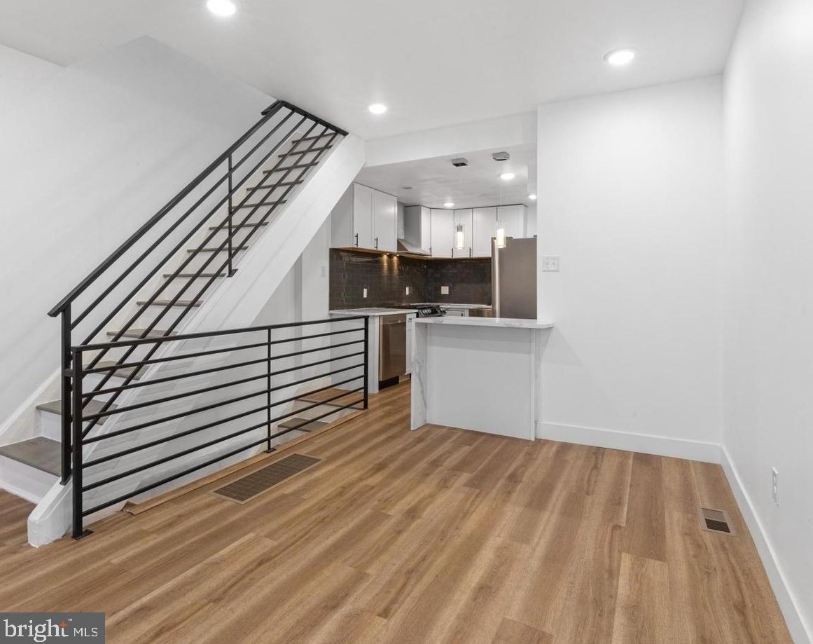 2240 Seybert St, Philadelphia PA  19121-4709 exterior