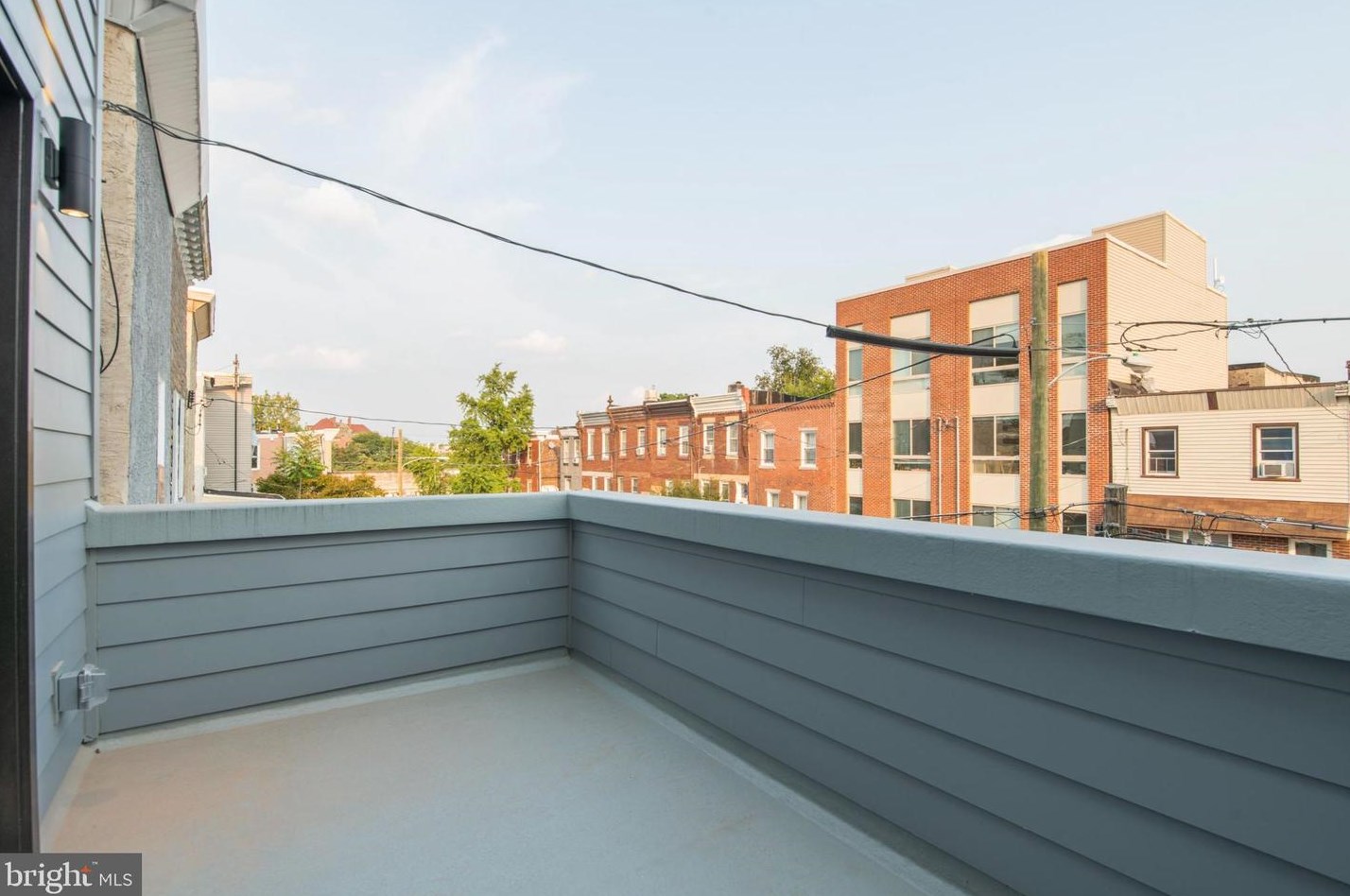 2662 Braddock St, Philadelphia, PA 19125-1406