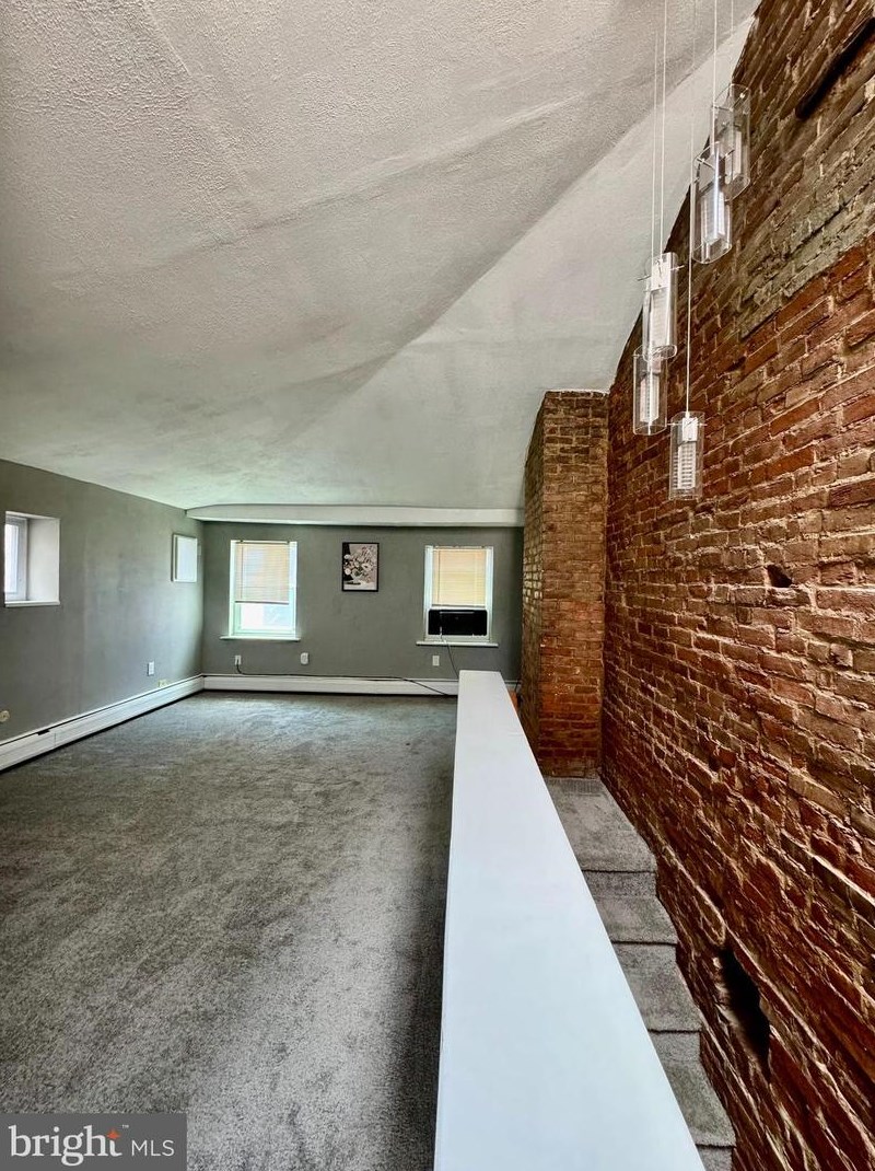 245 E Allen St #2, Philadelphia, PA 19125