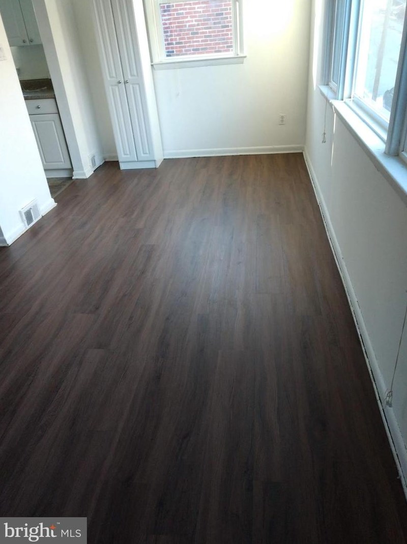 632 Grn Ln, Philadelphia PA  19128-2632 exterior