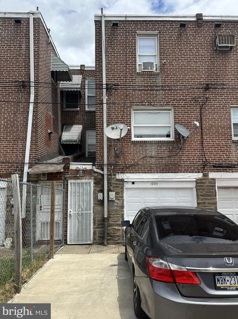 1224 Unruh Ave, Philadelphia PA 19135-2809 exterior
