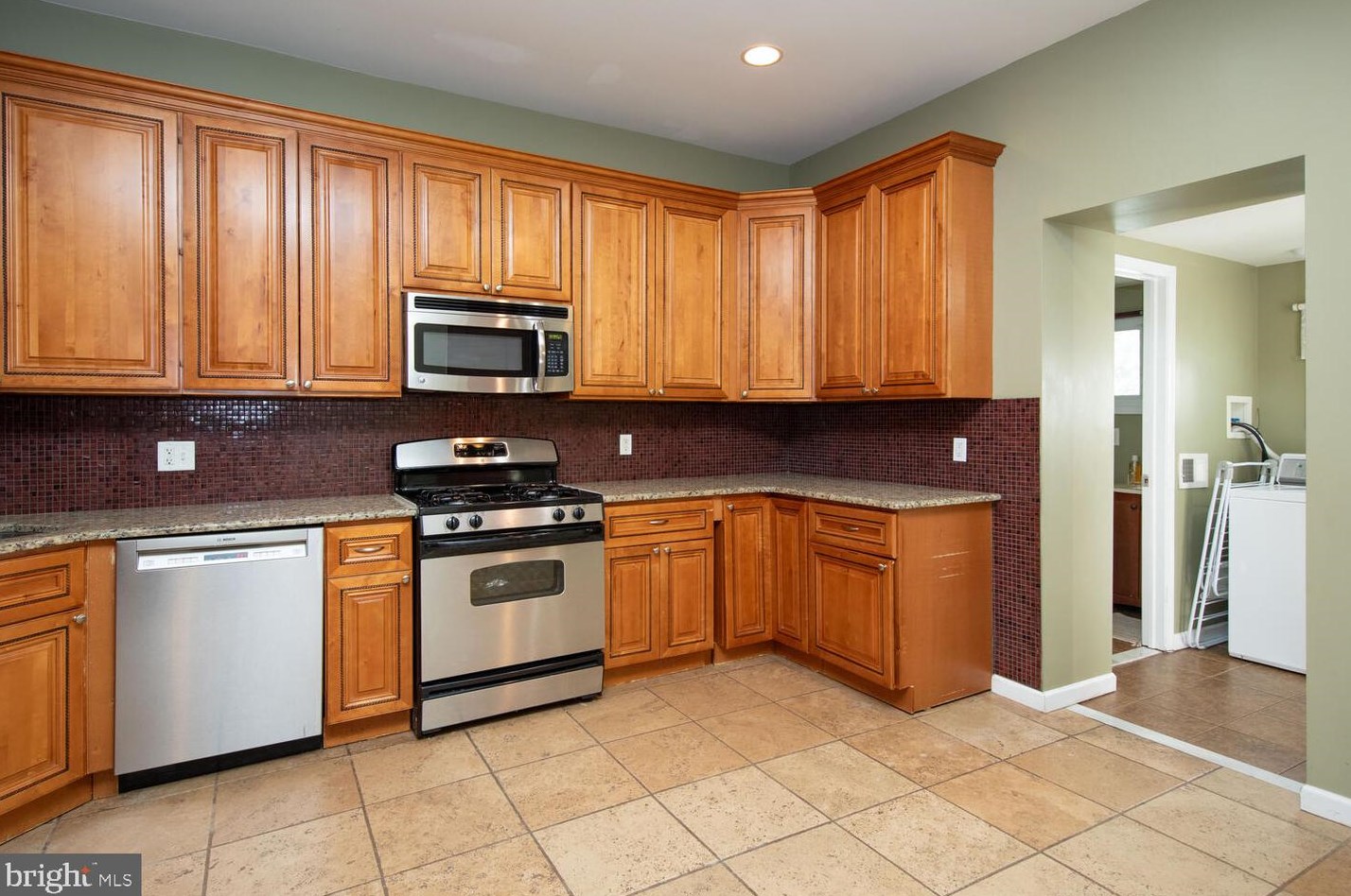 121 Washington Ln, Philadelphia PA 19144-1630 exterior