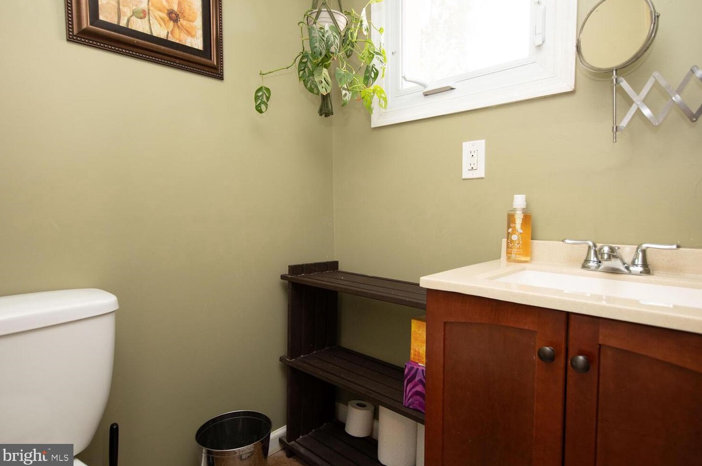 121 Washington Ln, Philadelphia PA 19144-1630 exterior