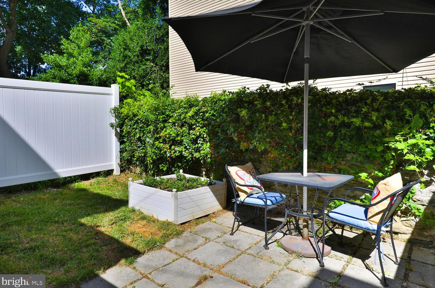 121 Washington Ln, Philadelphia PA 19144-1630 exterior