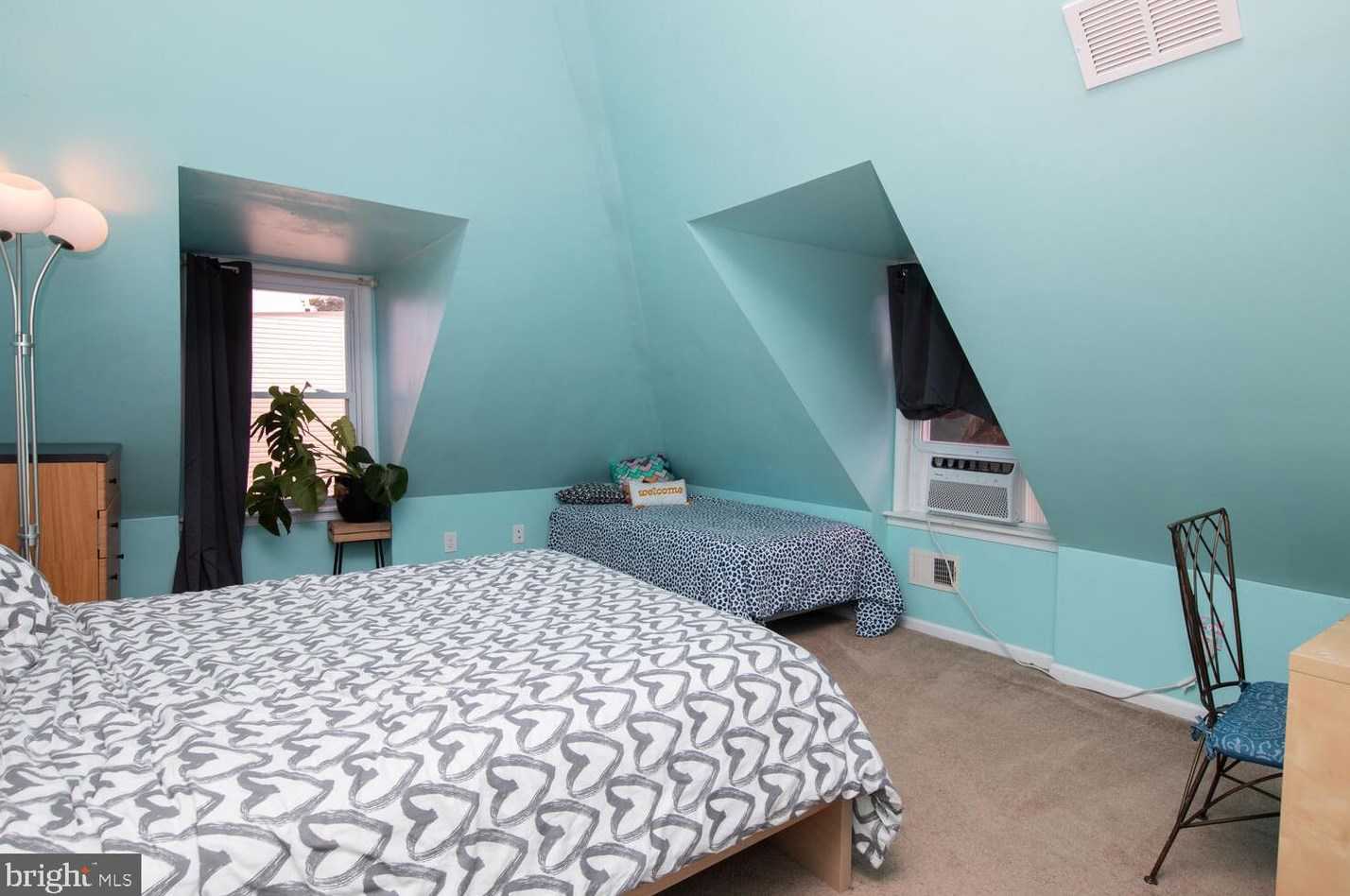 121 Washington Ln, Philadelphia PA 19144-1630 exterior