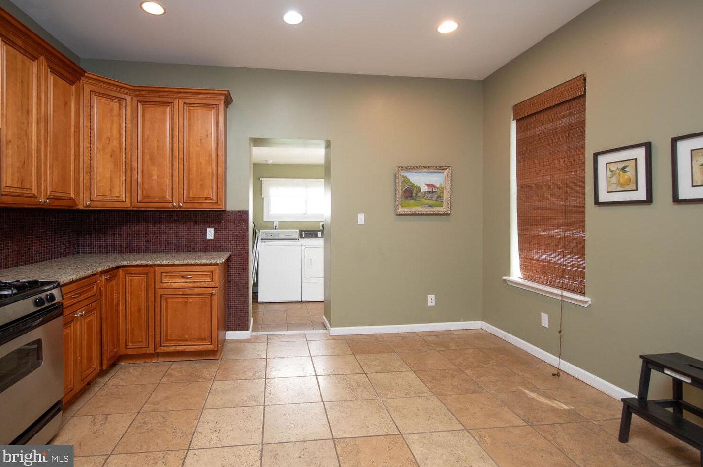 121 Washington Ln, Philadelphia PA 19144-1630 exterior