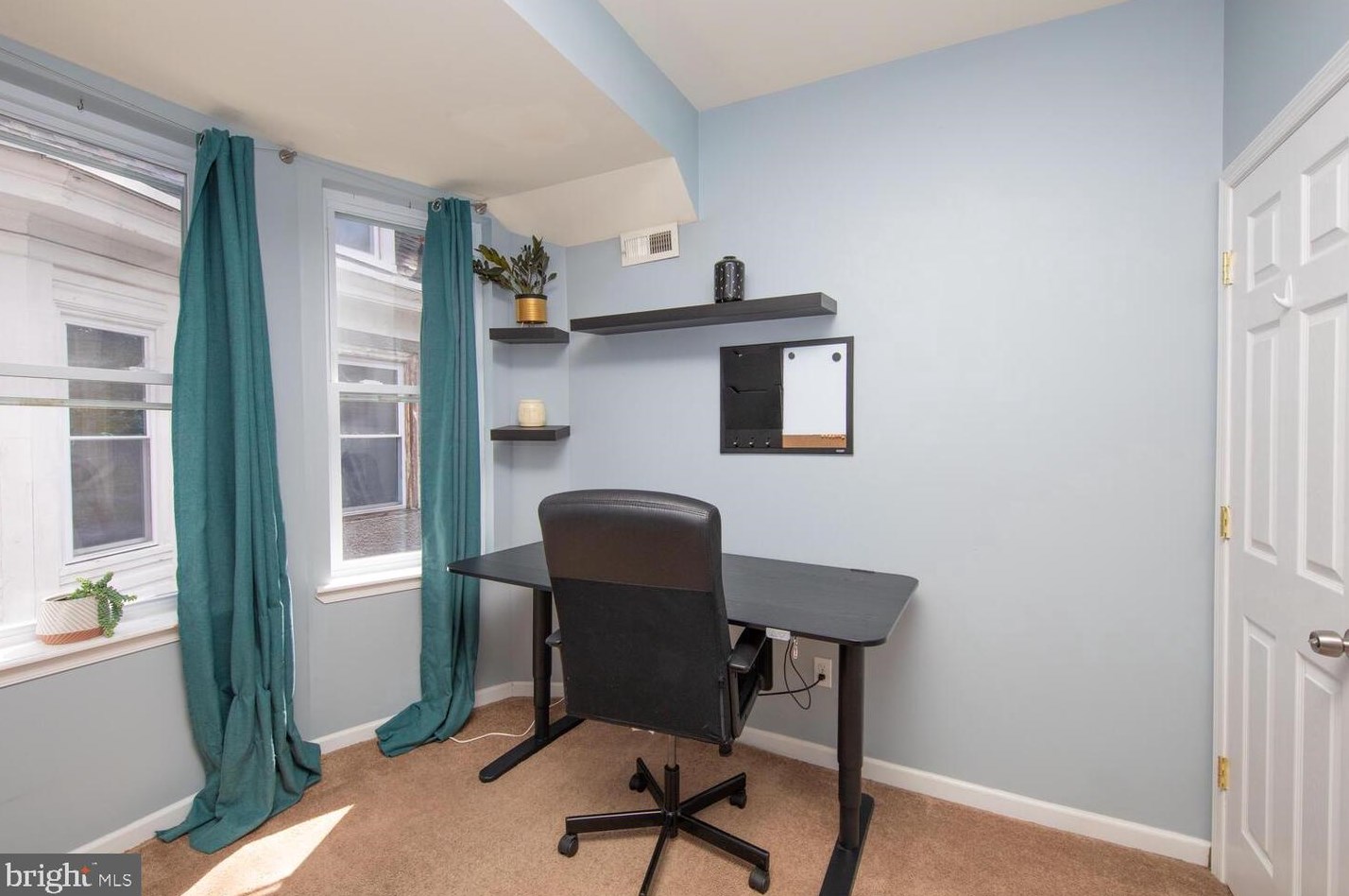 121 Washington Ln, Philadelphia PA 19144-1630 exterior