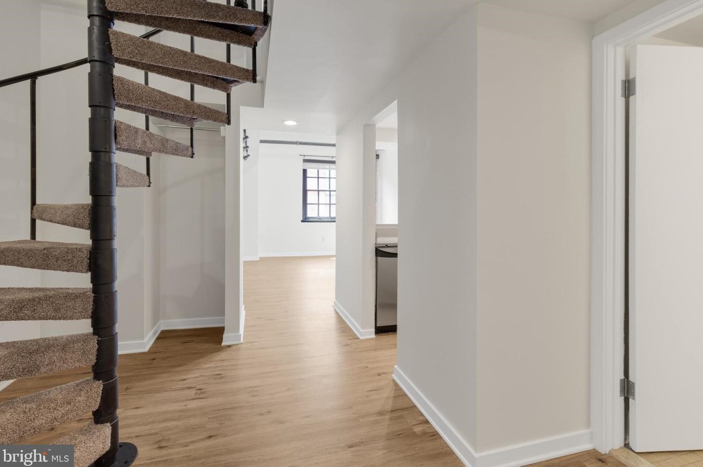 303 Vine St #512, Philadelphia, PA 19106