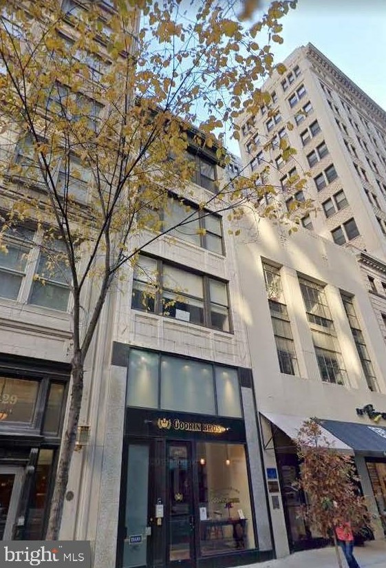 1427 Walnut St, Philadelphia PA  19102-3201 exterior