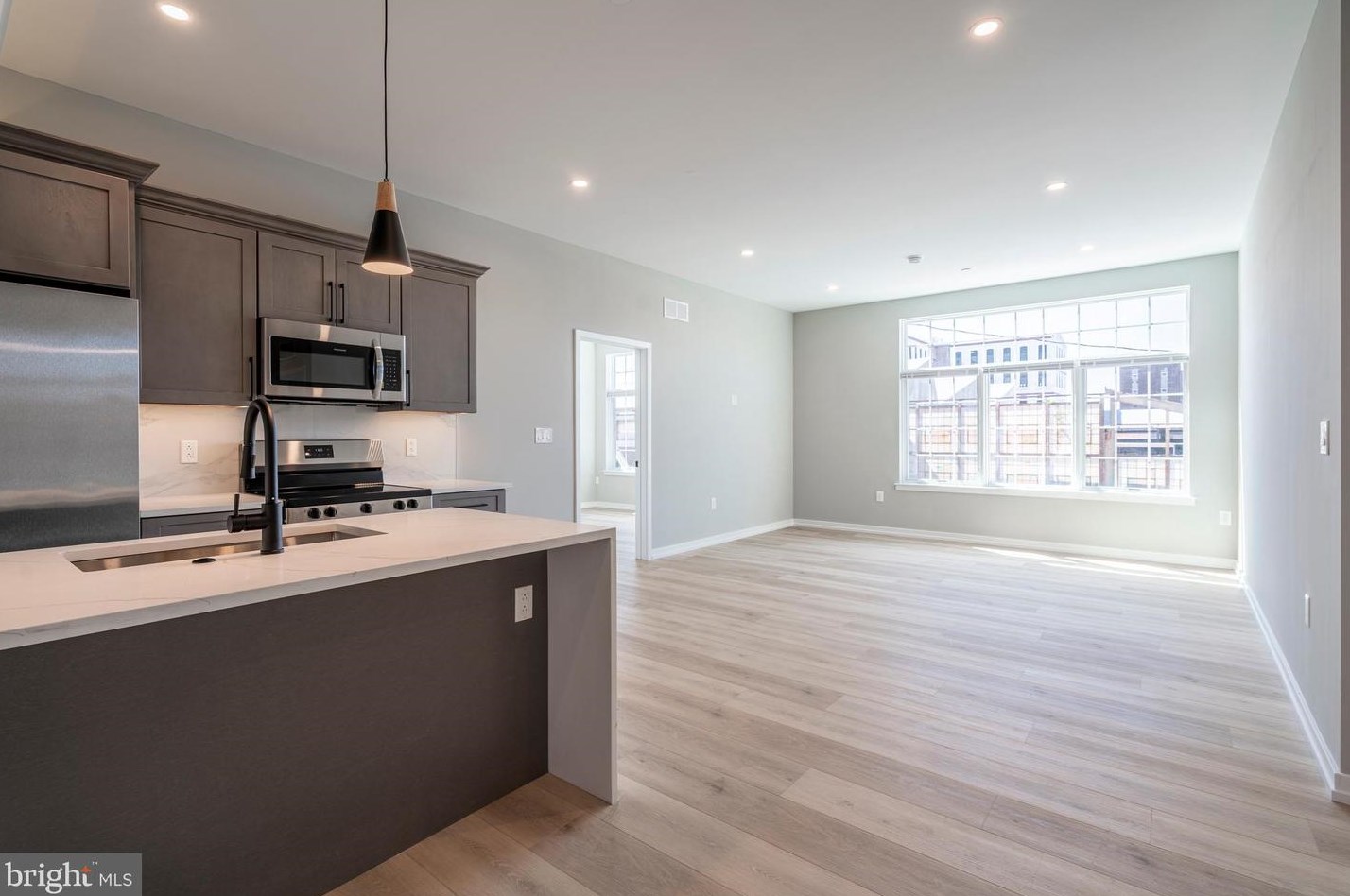 2401 Washington Ave #2c, Philadelphia, PA 19146
