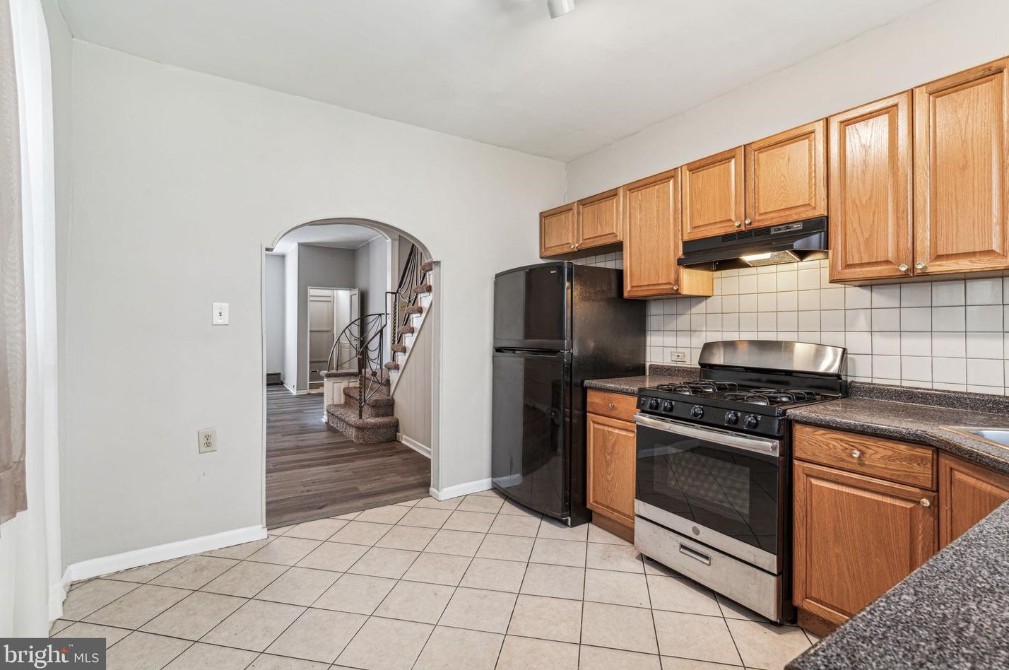 425 Mifflin St, Philadelphia PA 19148-1823 exterior