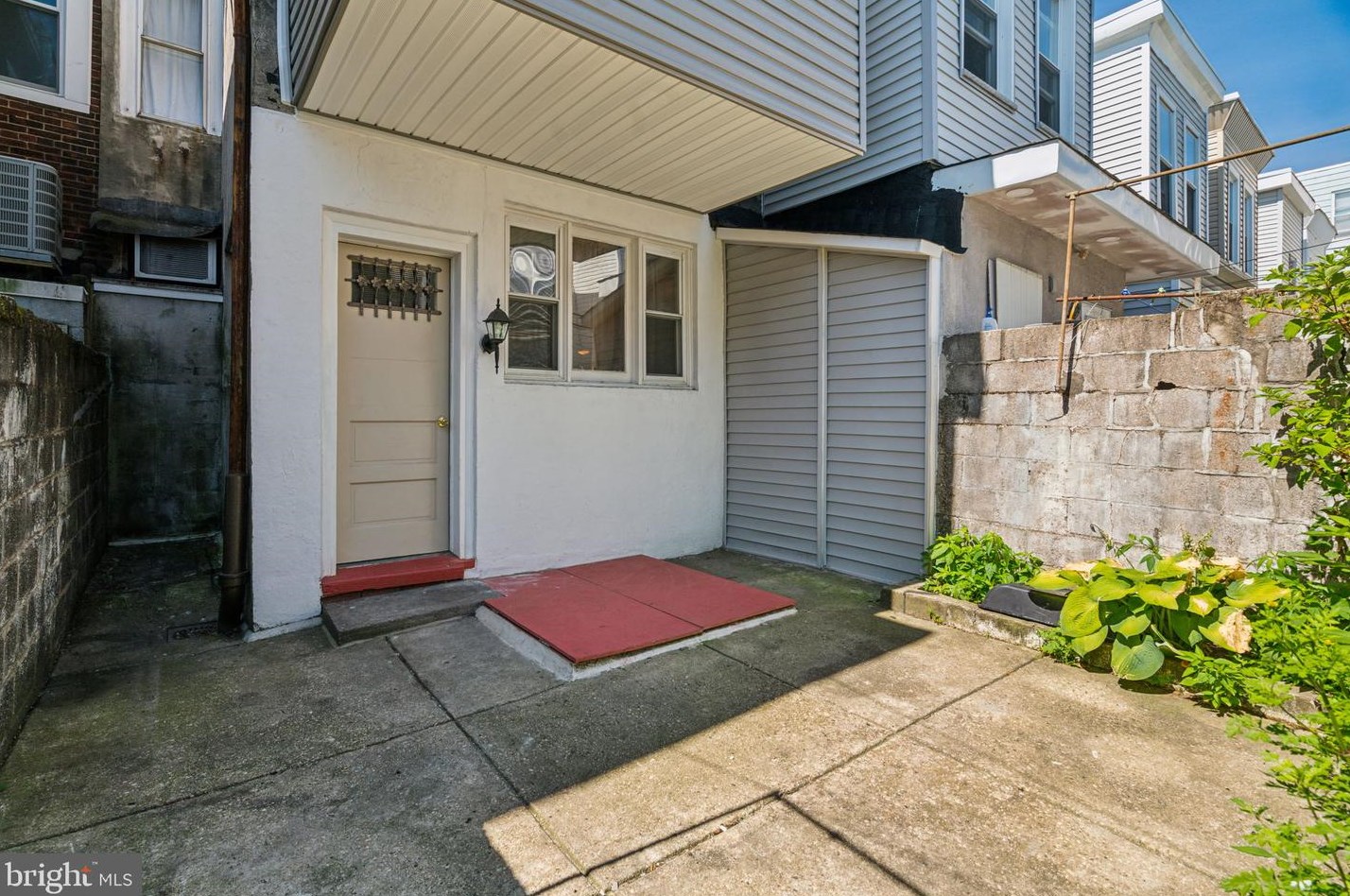 425 Mifflin St, Philadelphia PA 19148-1823 exterior