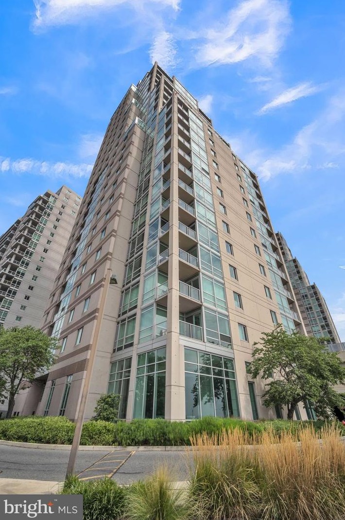901 Penn St, Philadelphia PA  19123-3131 exterior