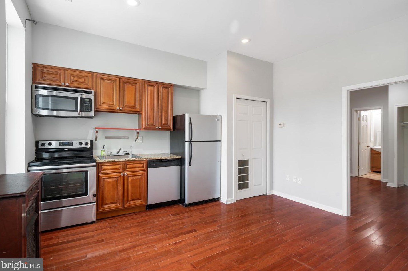 1422 Christian St #2f, Philadelphia, PA 19146