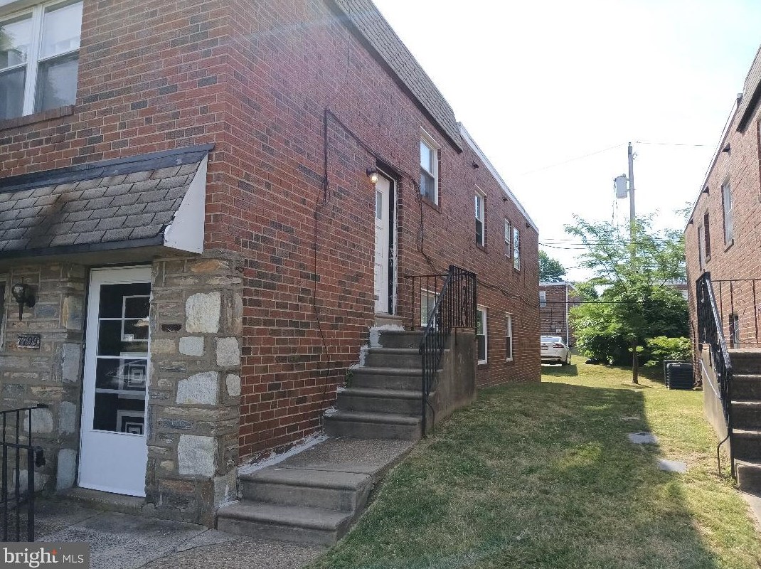 7709 Langdon St, Philadelphia, PA 19111-3509